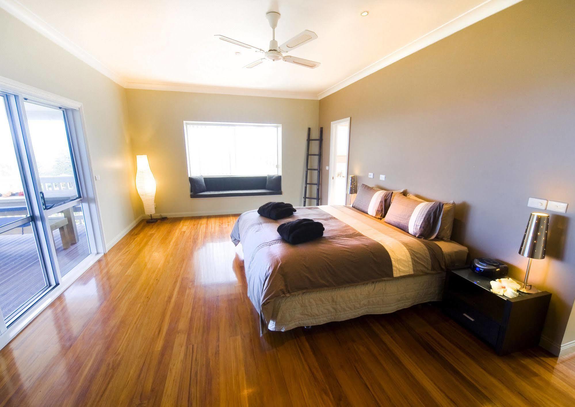 Cumberland Resort & Spa Burnt Pine Esterno foto